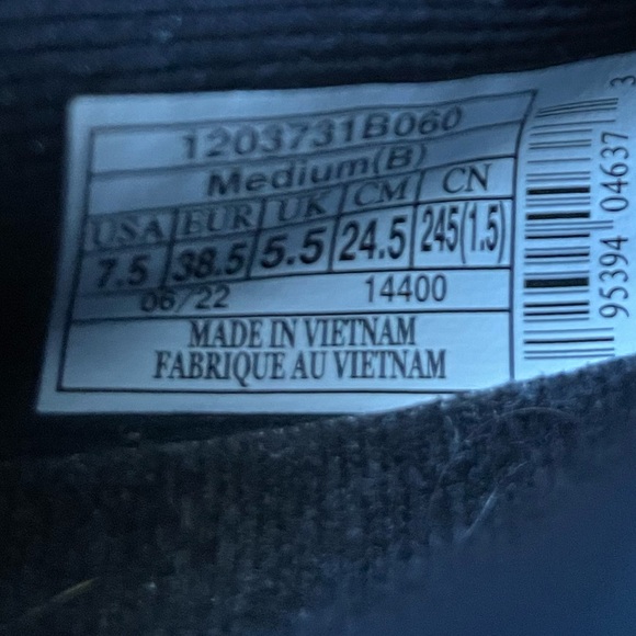 Brooks Launch 9 Black Running Shoes - Picture 9 of 12